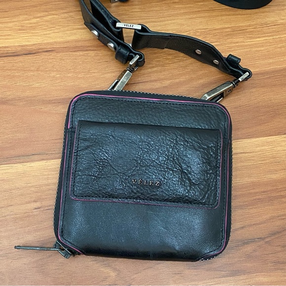 VELEZ Black Cattle Leather Crossbody Wallet Bag - Picture 8 of 16